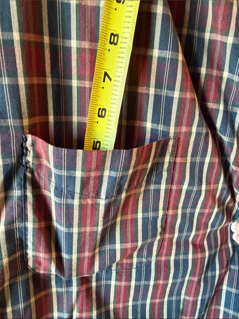 Van Heusen Men's Burgundy and Navy Plaid Button-Down Shirt. Size XL - Picture 3 of 4